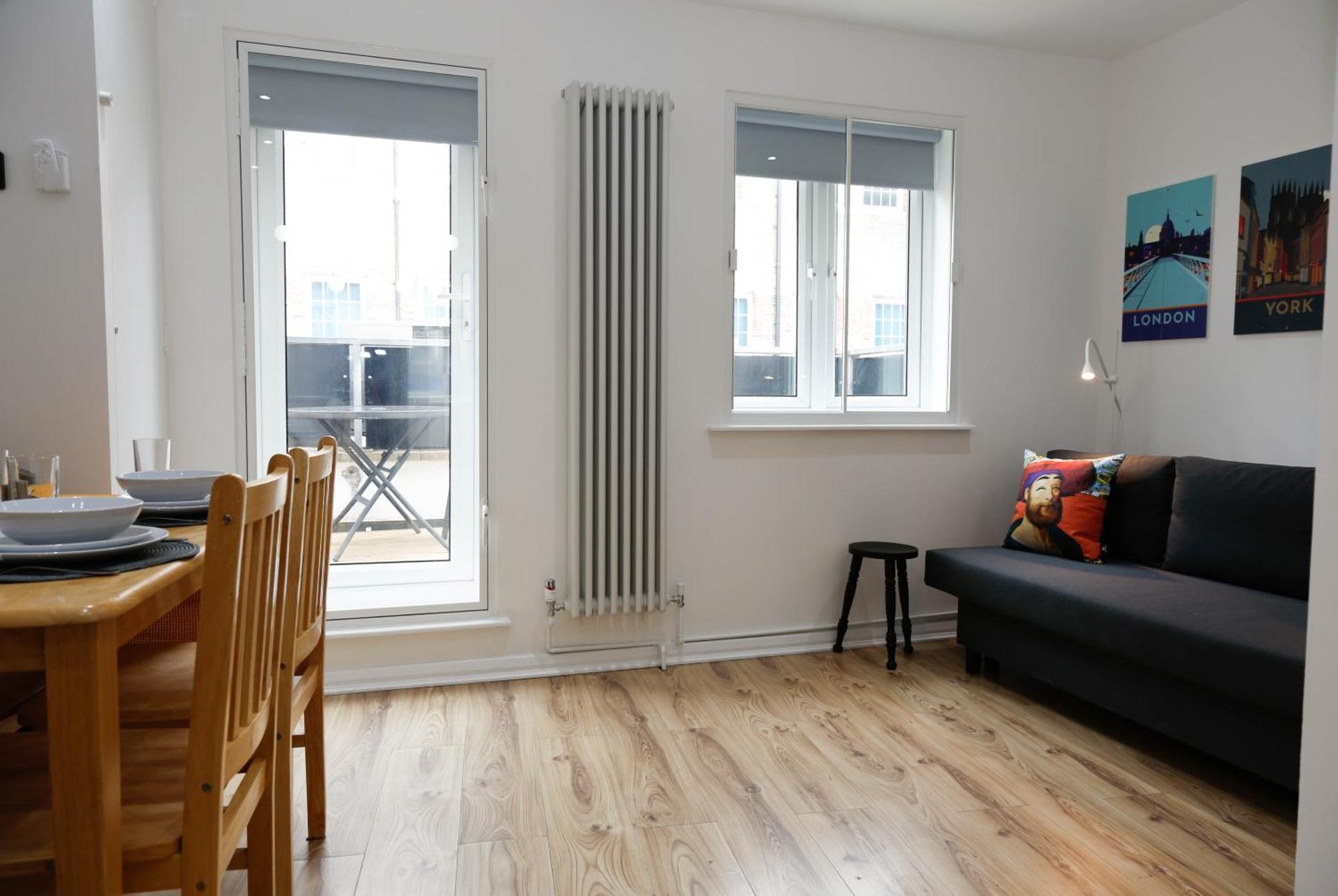 New Luxury Apartments In Central London Next To Shops, Cafes, Bars & Metro Bagian luar foto