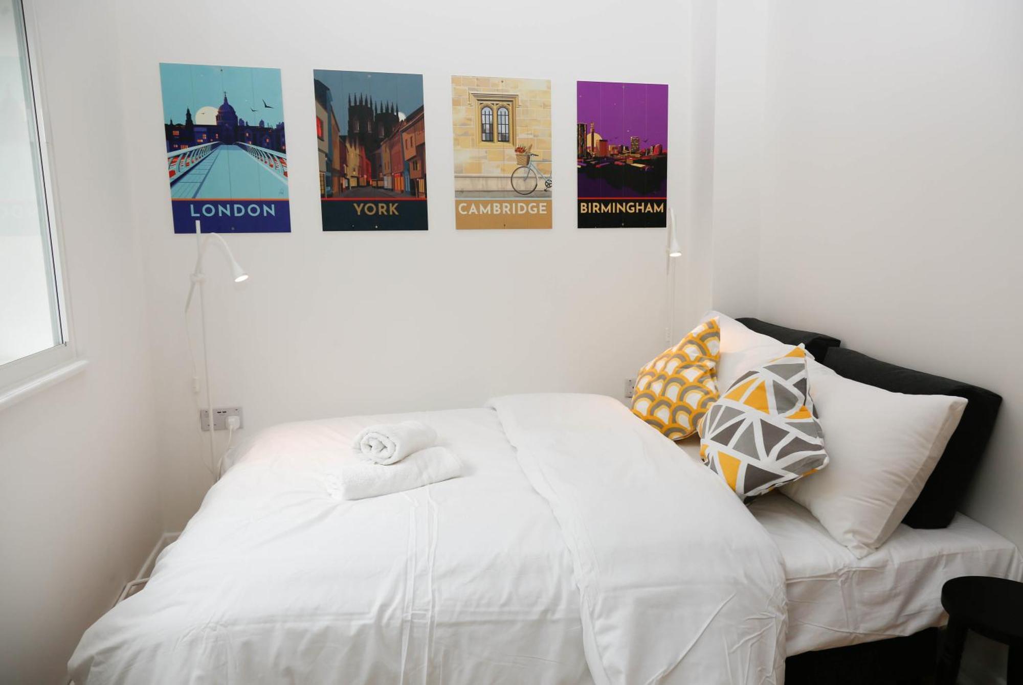 New Luxury Apartments In Central London Next To Shops, Cafes, Bars & Metro Bagian luar foto