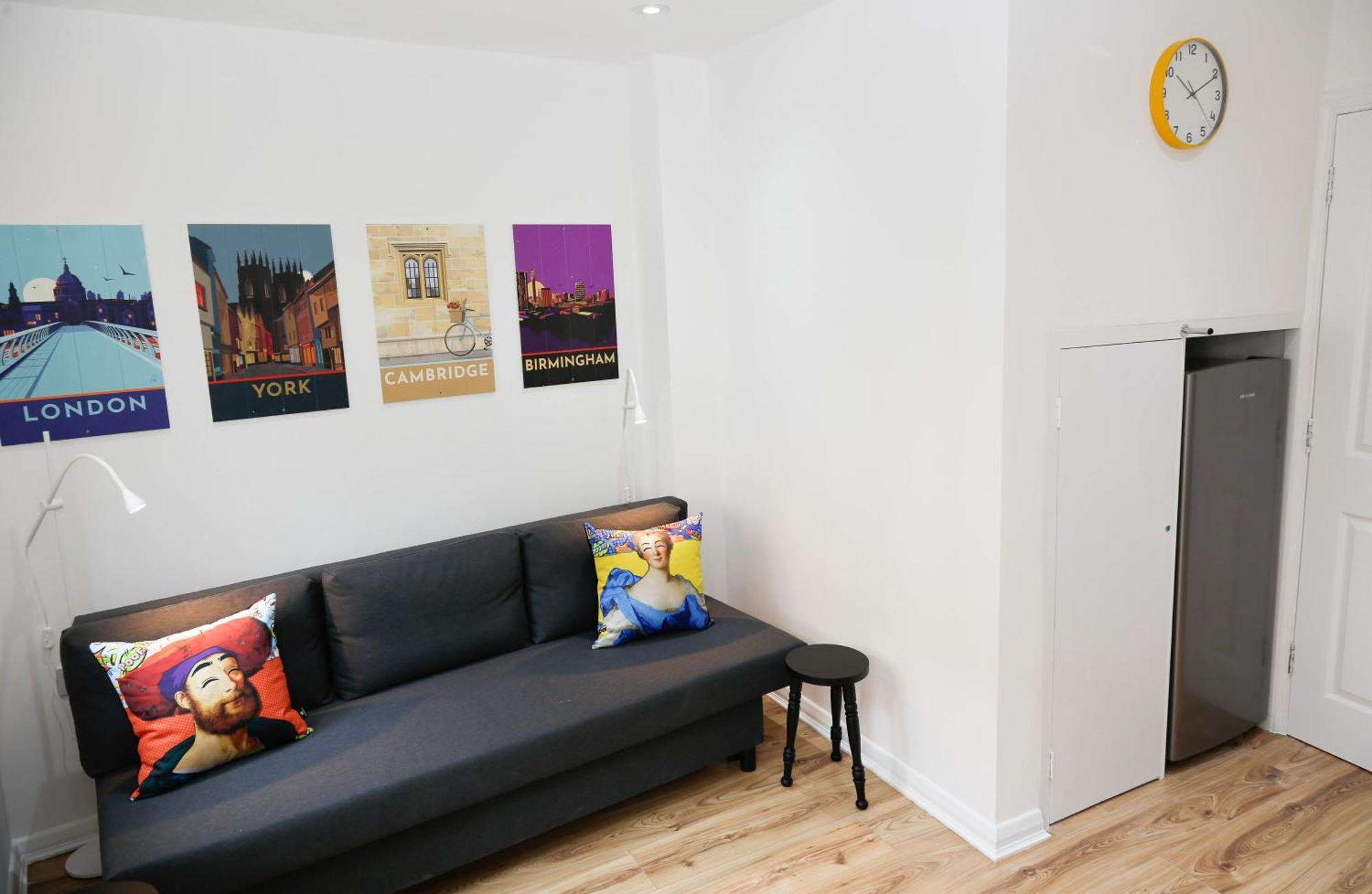 New Luxury Apartments In Central London Next To Shops, Cafes, Bars & Metro Bagian luar foto