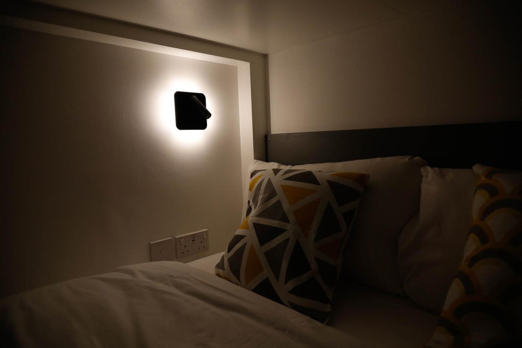 New Luxury Apartments In Central London Next To Shops, Cafes, Bars & Metro Bagian luar foto