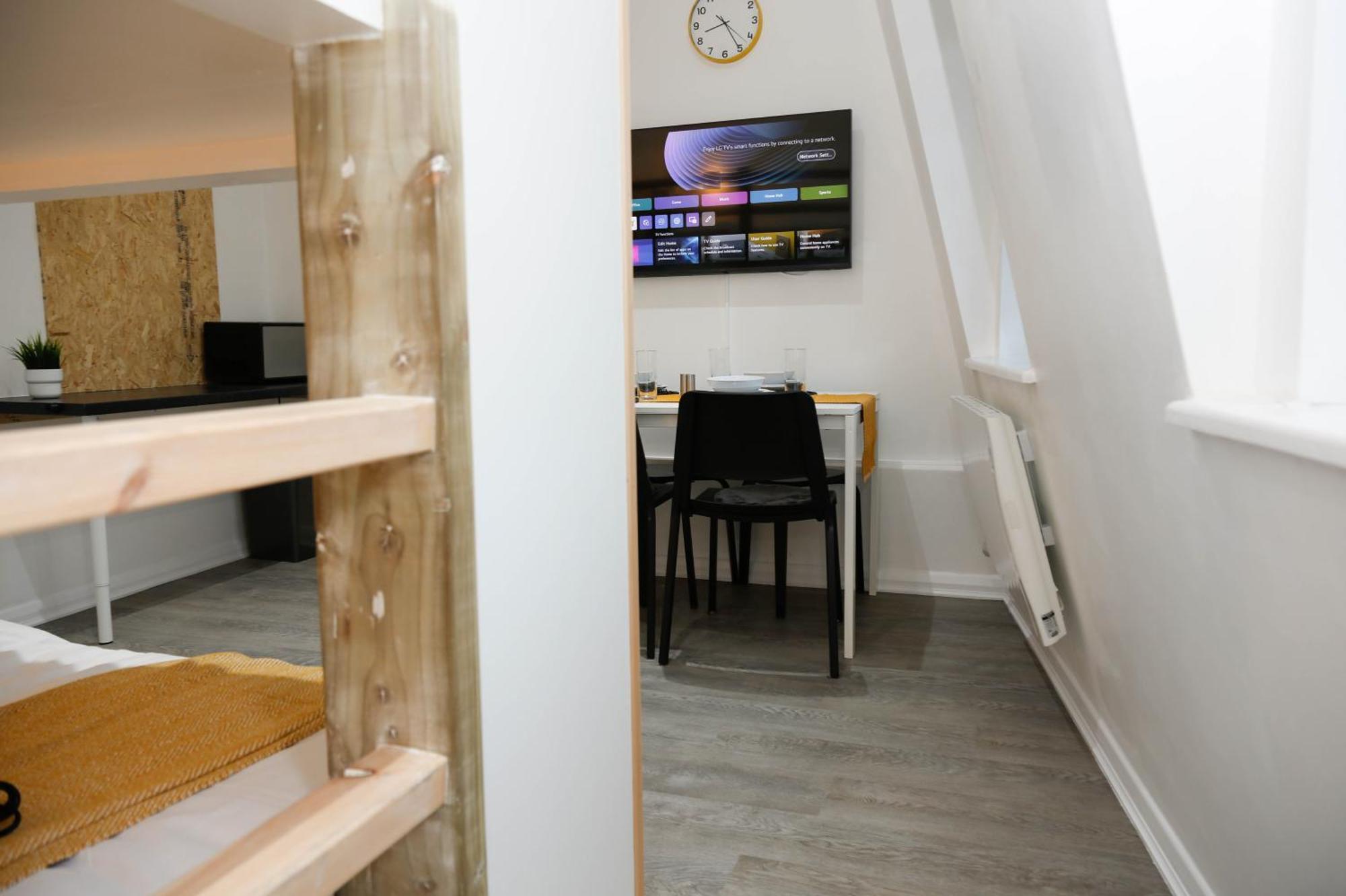 New Luxury Apartments In Central London Next To Shops, Cafes, Bars & Metro Bagian luar foto