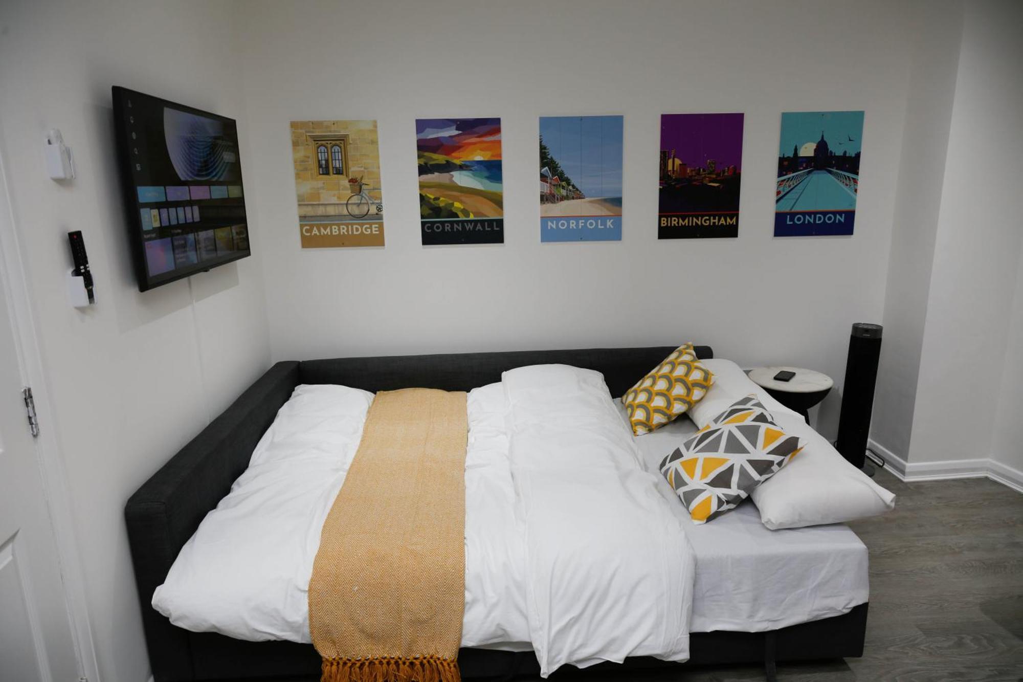 New Luxury Apartments In Central London Next To Shops, Cafes, Bars & Metro Bagian luar foto