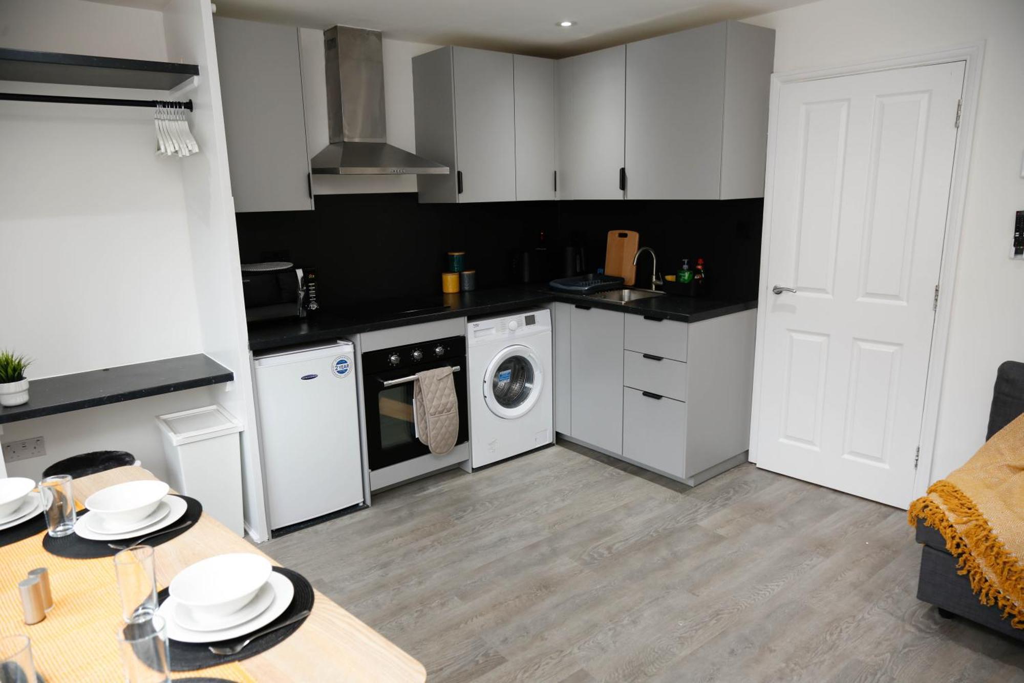 New Luxury Apartments In Central London Next To Shops, Cafes, Bars & Metro Bagian luar foto